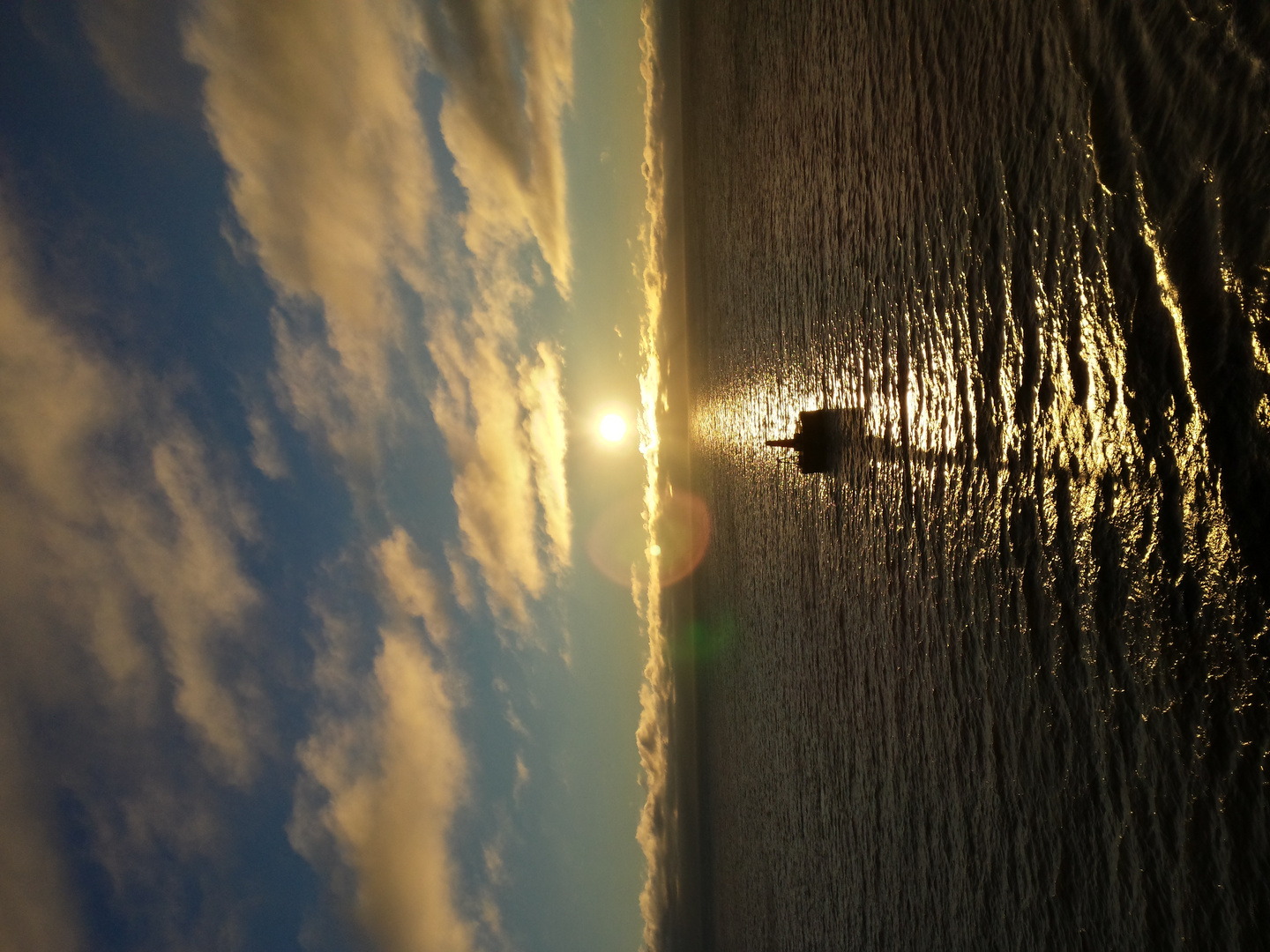 Sonnenaufgang vor Gedser Hafen