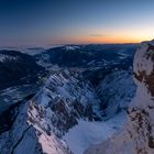 Sonnenaufgang Zugspitze mit Blick aufs Höllental