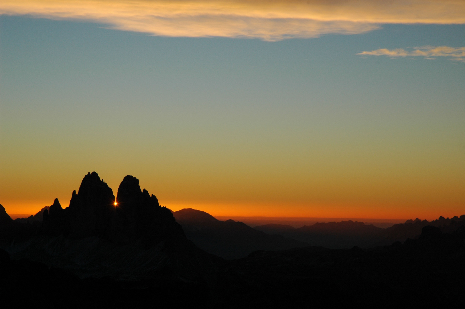 Sonnenaufgang zwischen den Drei Zinnen