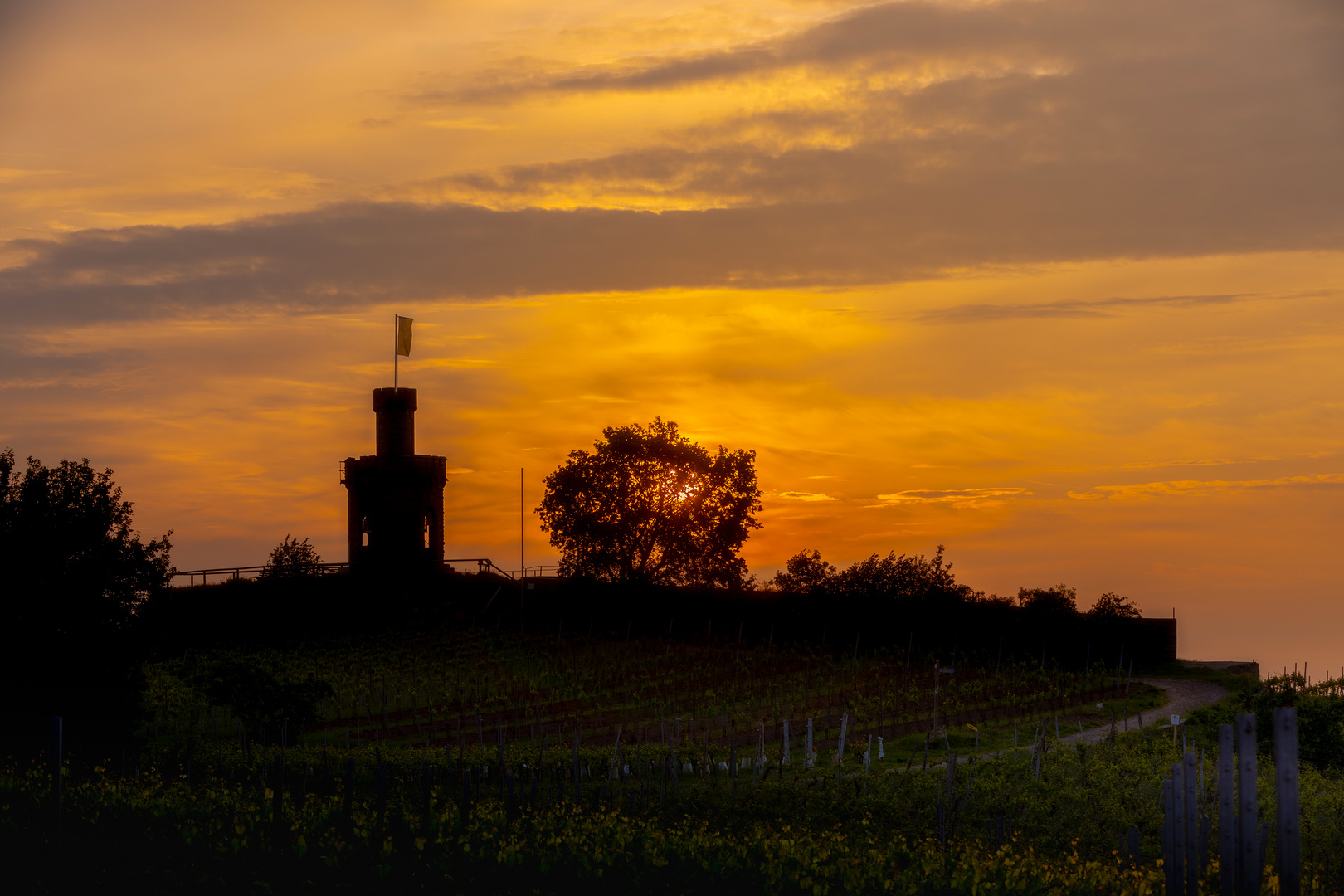 Sonnenaufgang_Flaggenturm_3