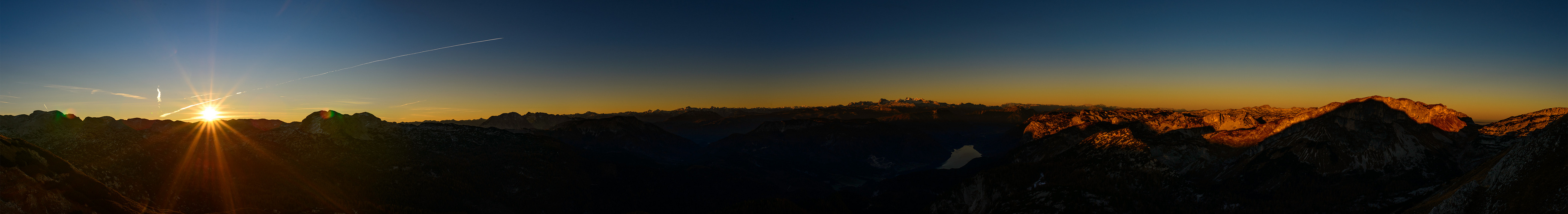 Sonnenaufgangspanorama im Toten Gebirge