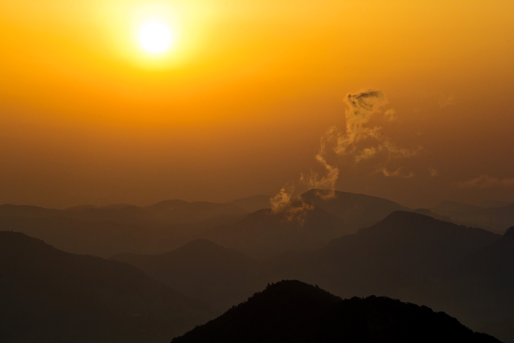 Sonnenaufgangsstimmung am Schweizer Belchen