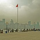 Sonnenbad am Huangpu ...