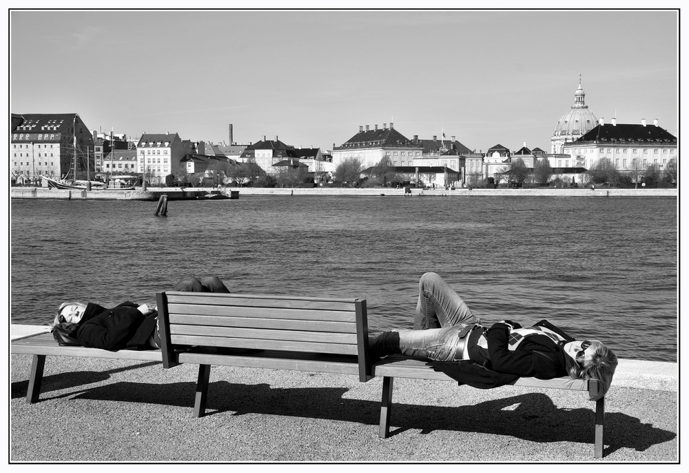 Sonnenbad vor Schloß Amalienborg