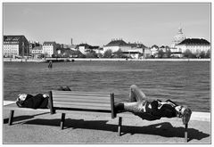 Sonnenbad vor Schloß Amalienborg