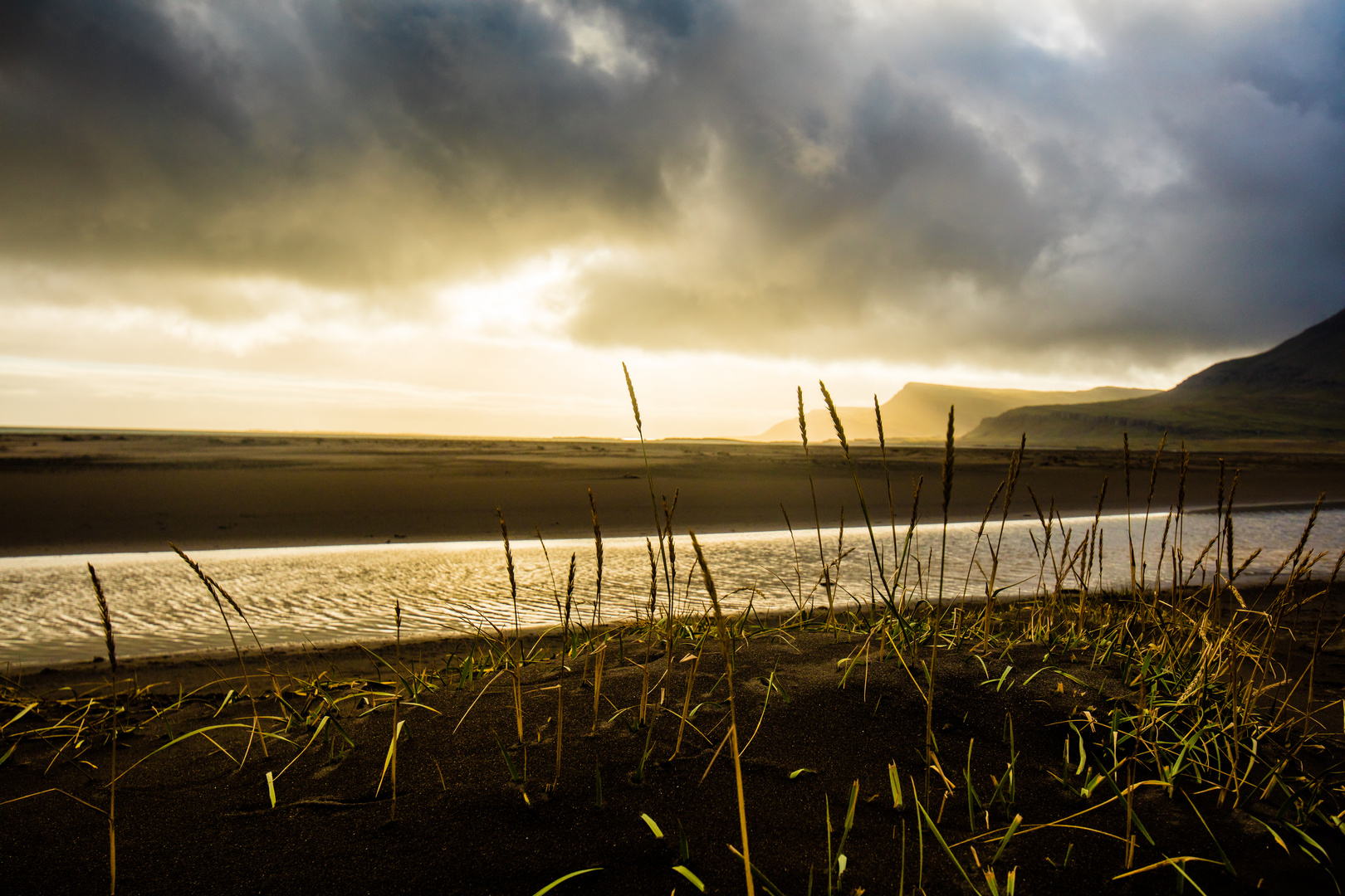 Sonnendurchbruch nach Unwetter in Iceland