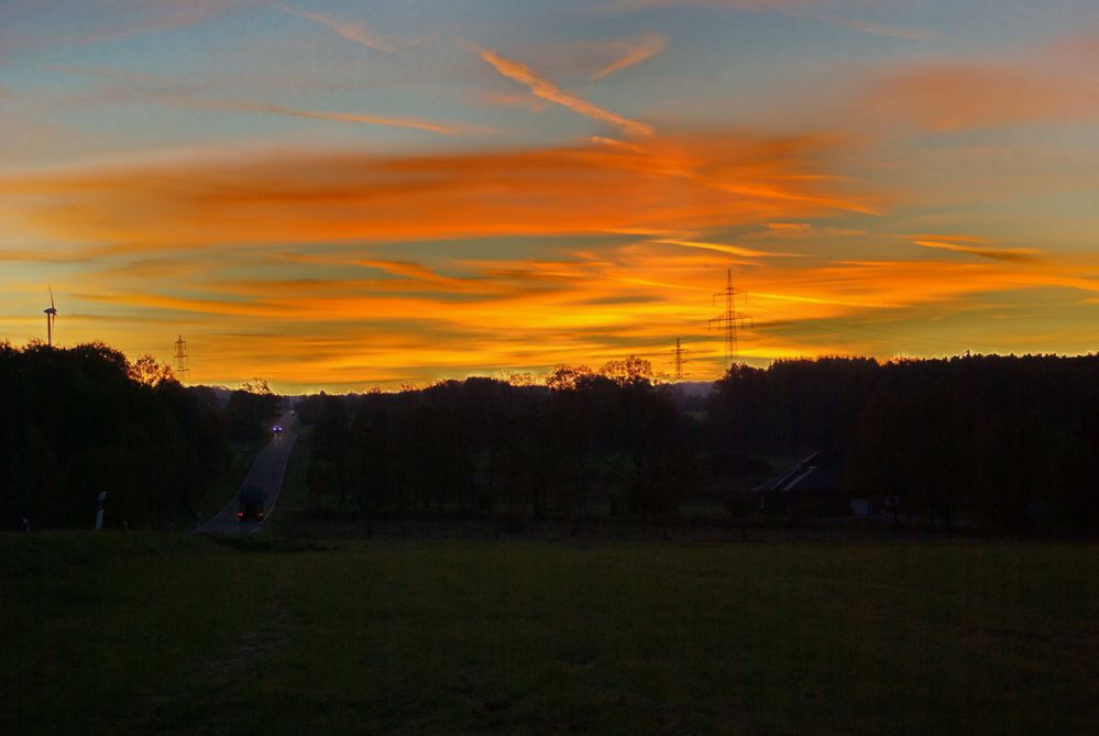 Sonnenenaufgang an einem Herbsttag