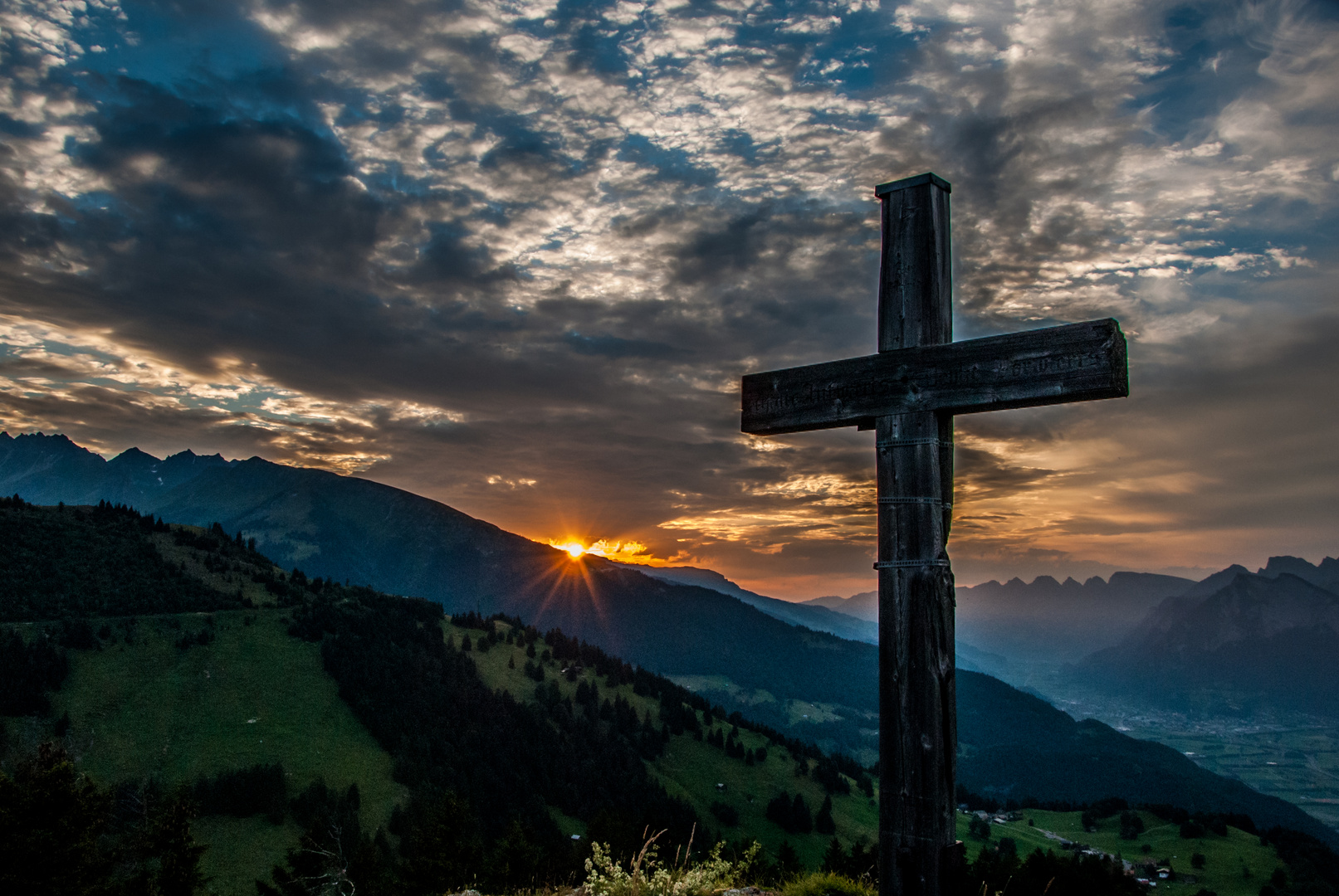 Sonnenkreuz