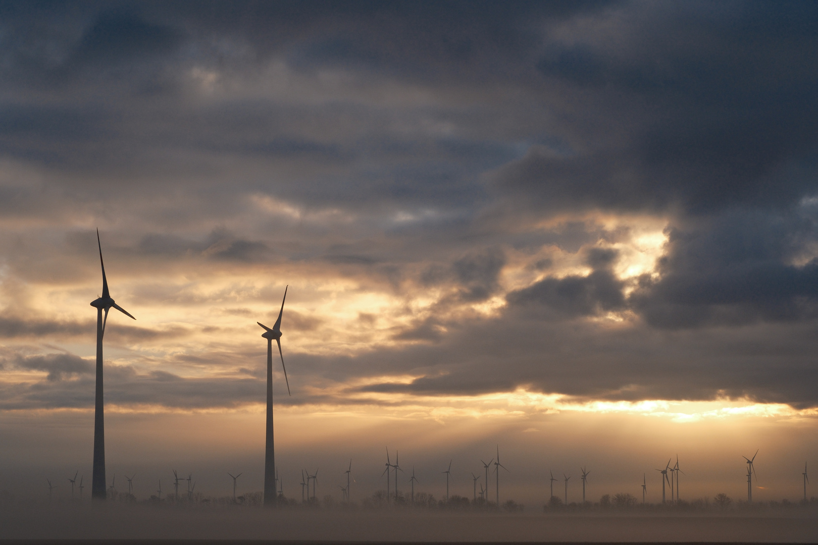 Sonnenlicht und Windkraft