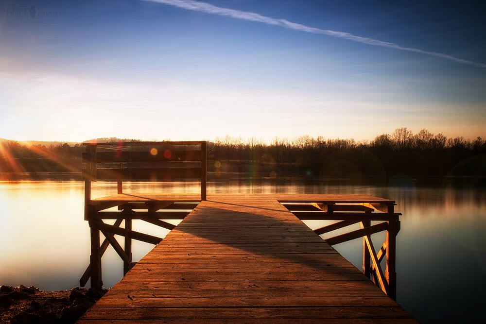 Sonnenreflektionen am Breitenauer See