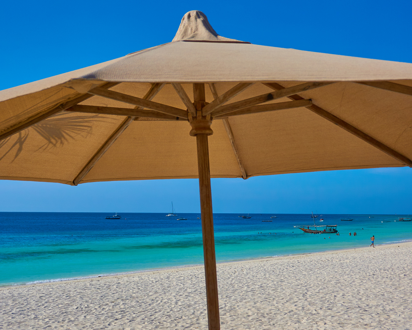 Sonnenschirm am Meer Foto Bild africa eastern africa Sonnenschirm am Meer Foto Bild africa eastern africa