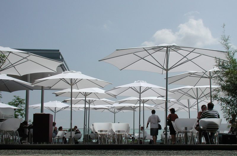 Sonnenschirme Foto & Bild | streetfotografie mit menschen, menschen