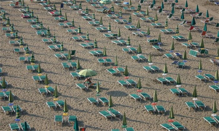 Sonnenschirme am Strand