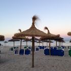 Sonnenschirme im Abendlicht _ Pfingsten 2013 Mallorca