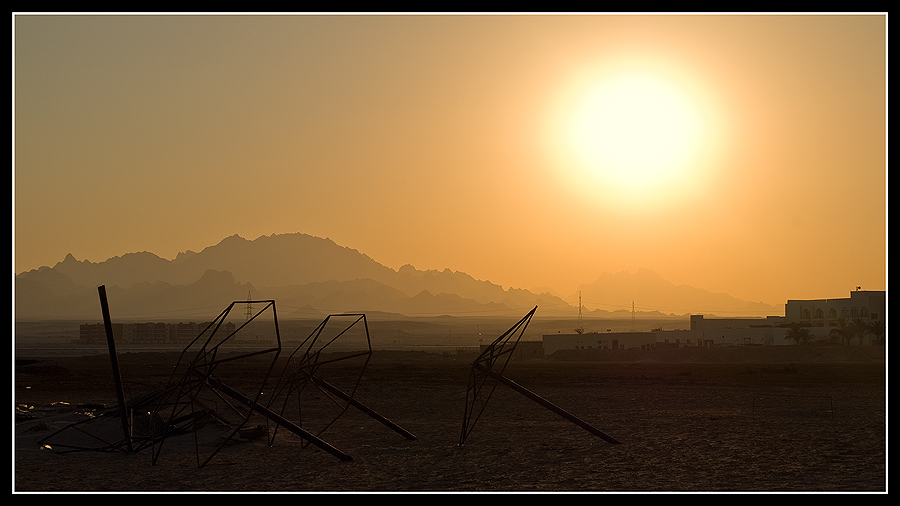 Sonnenschirme oder was davon noch übrig ist