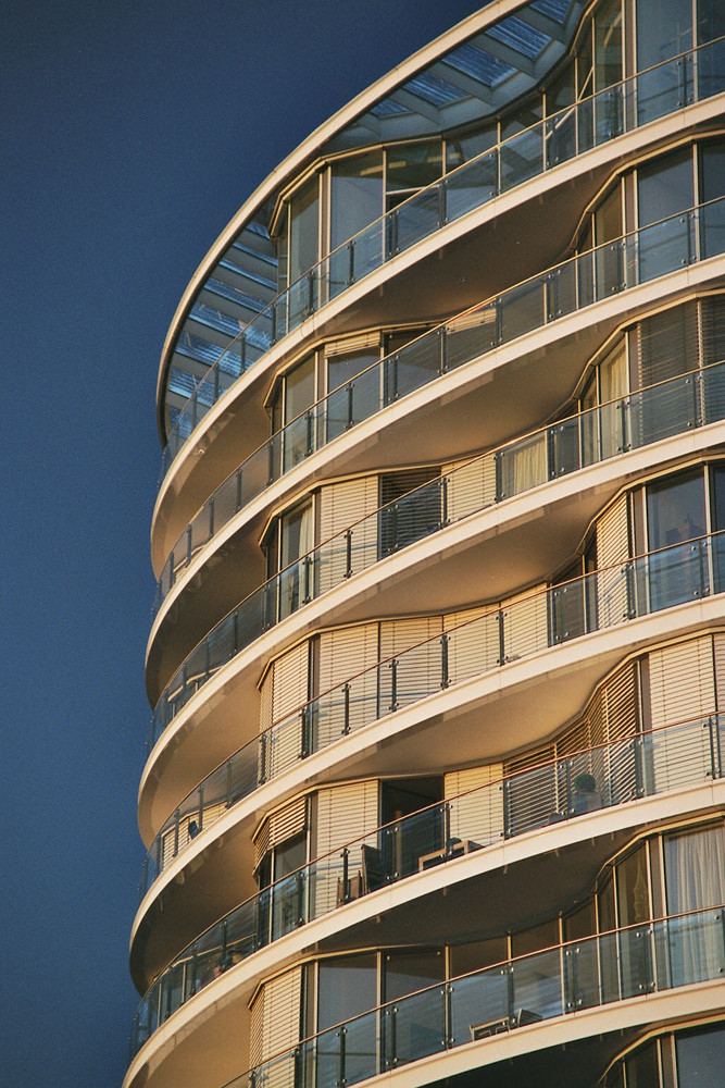 Sonnenseite in der Hafencity.