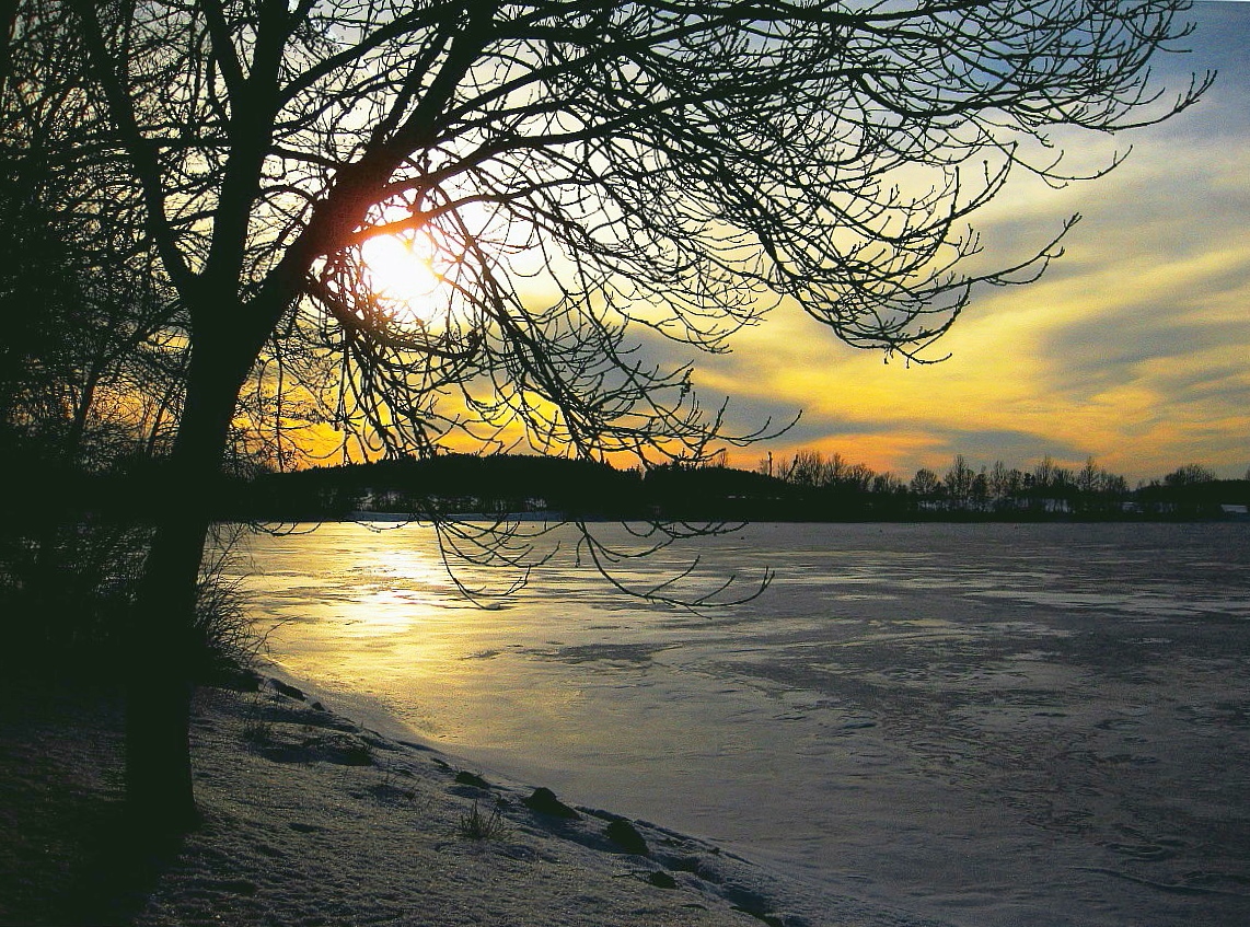 Sonnenspiegelung im Förmitzsee