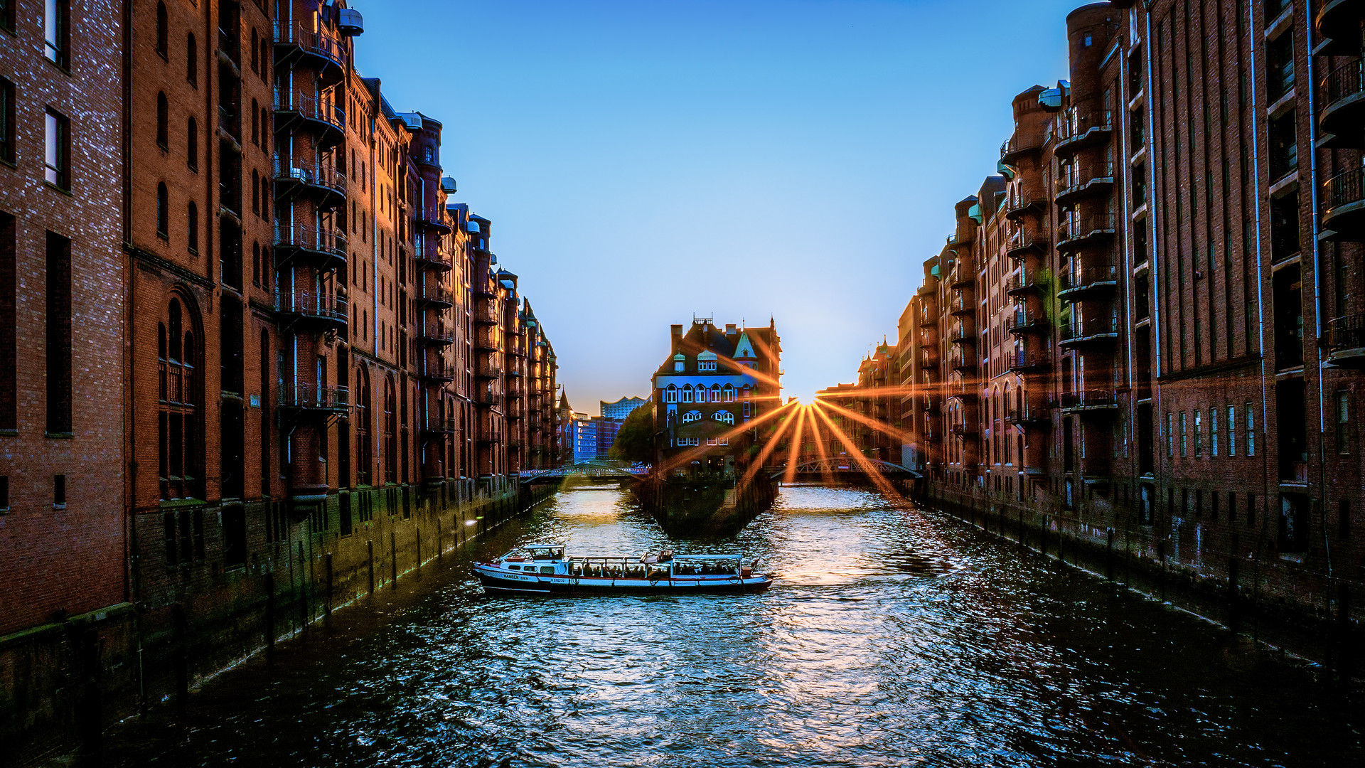 Sonnenstern in der Speicherstadt