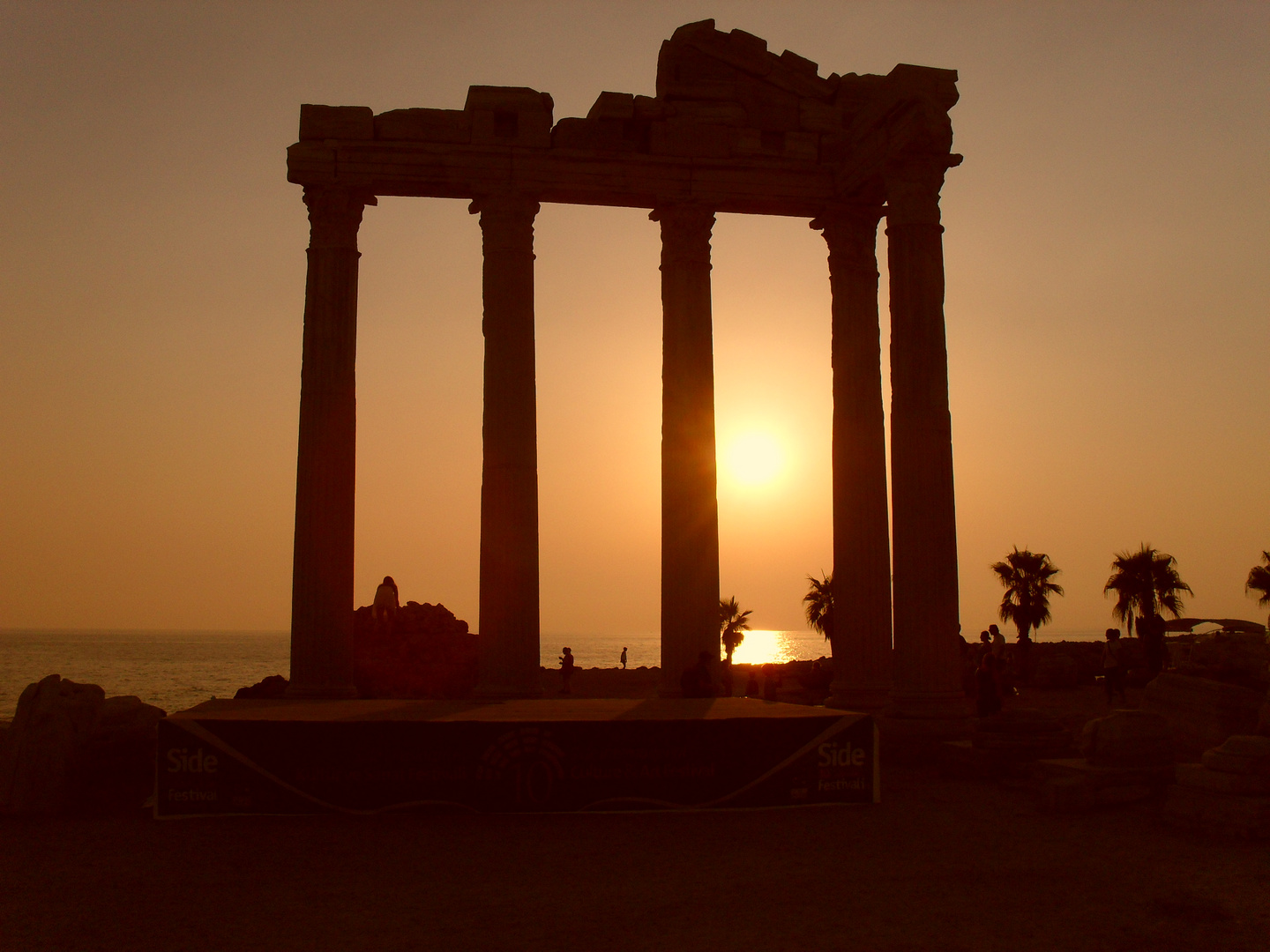 Sonnentuntergang am Apollo-Tempel in Side