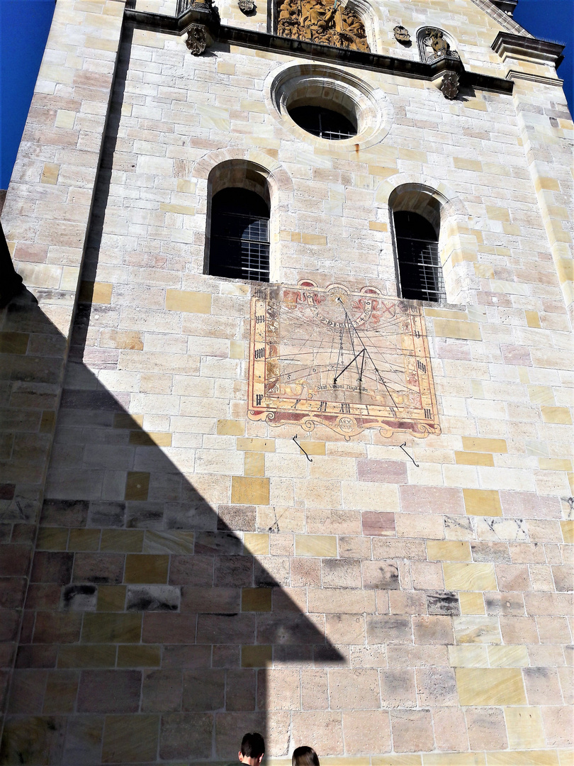 Sonnenuhr an der Zweierkirche Ellwangen