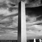 Sonnenuhr und Obelisk auf der Halde Hoheward