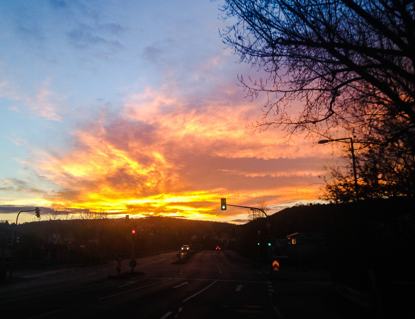 Sonnenuntergänge im werdenden Frühjahr