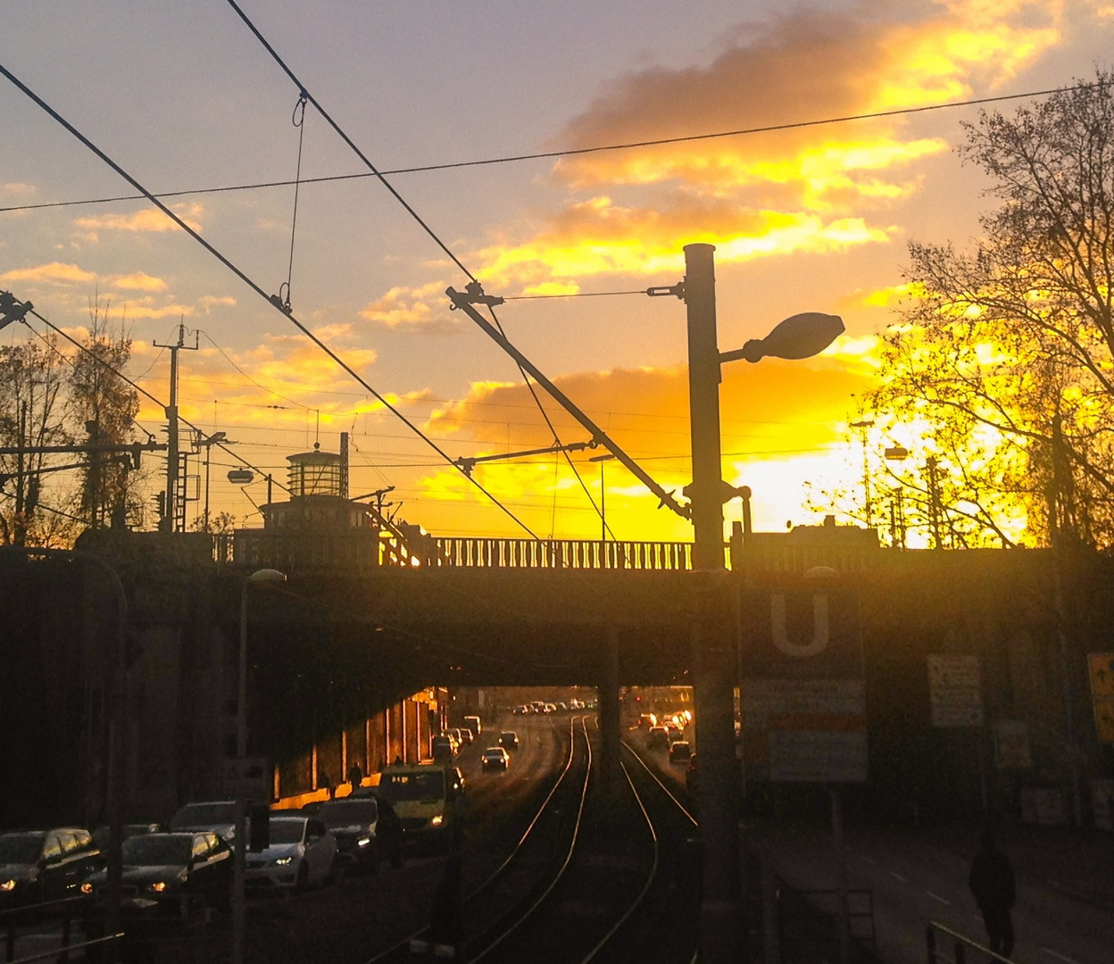 Sonnenuntergänge über der Stadt 2