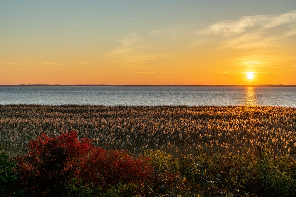 Sonnenuntergang am Achterwasser bei Stagnieß