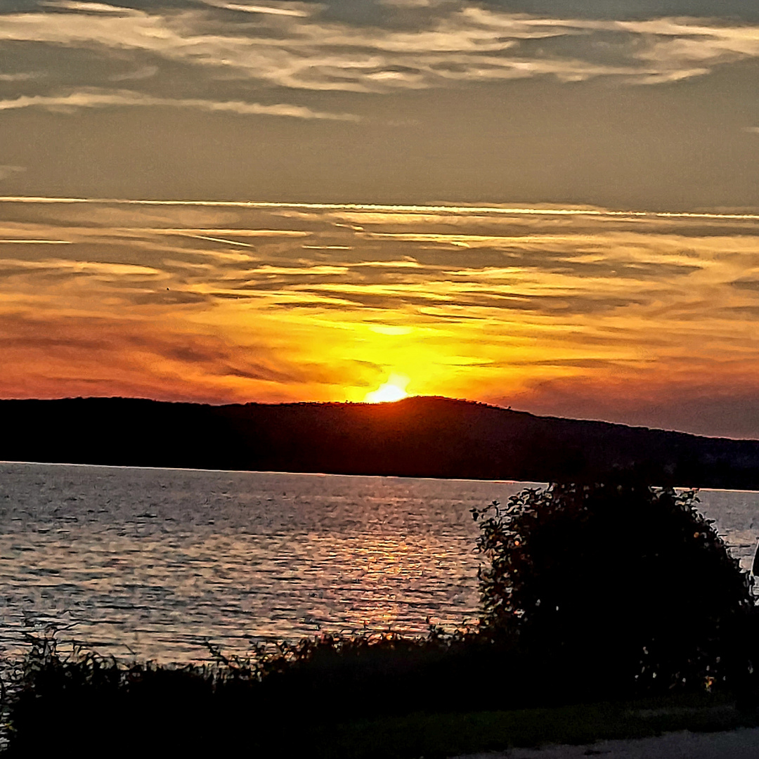 Sonnenuntergang am Altmühlsee 