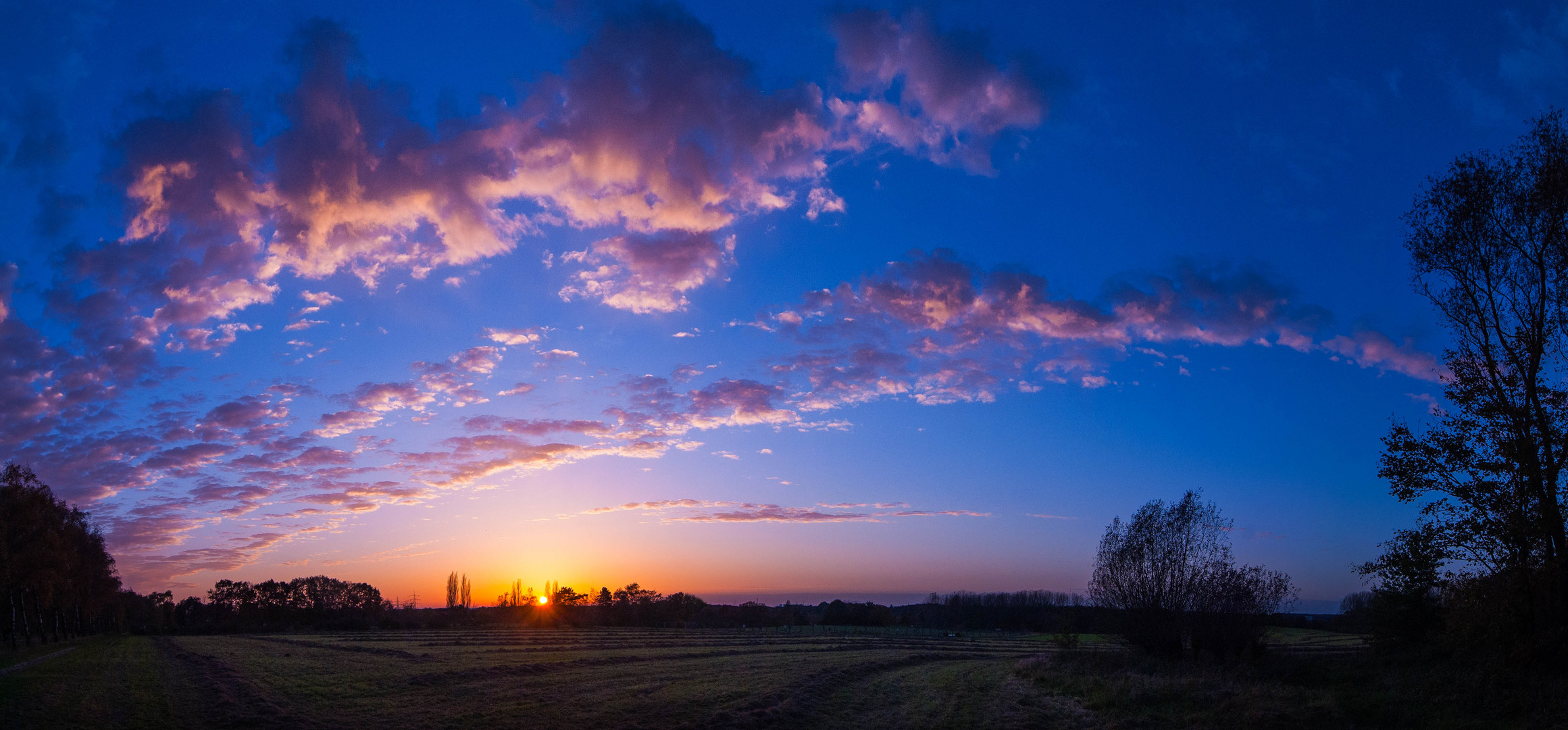 Sonnenuntergang am Auberg, Mülheim