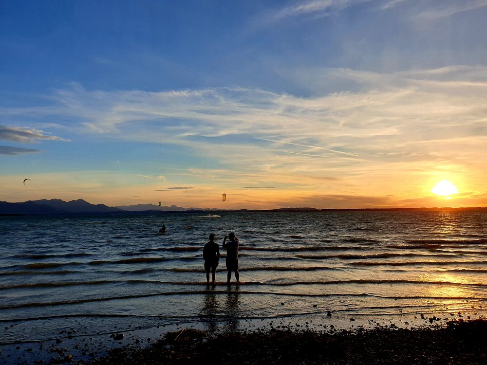 Sonnenuntergang am bayerischen Meer