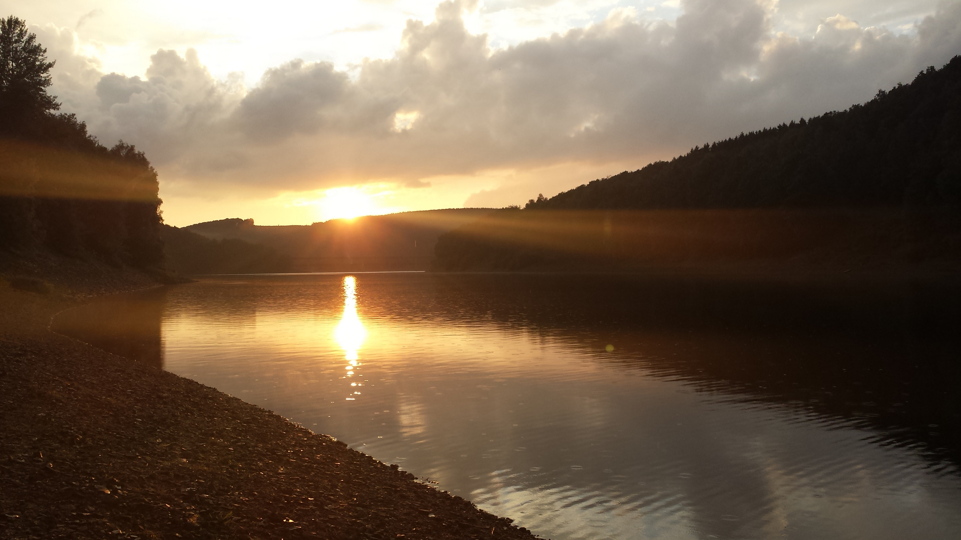 Sonnenuntergang am Biggesee