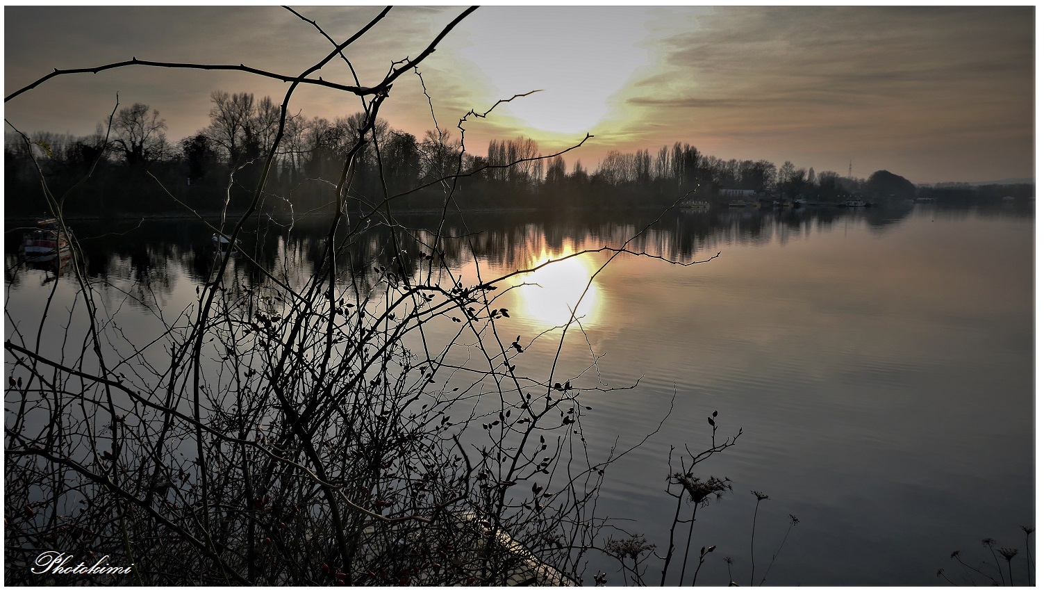 Sonnenuntergang am Bootshafen/Schierstein (II)