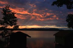 ...Sonnenuntergang am Bootshaus...