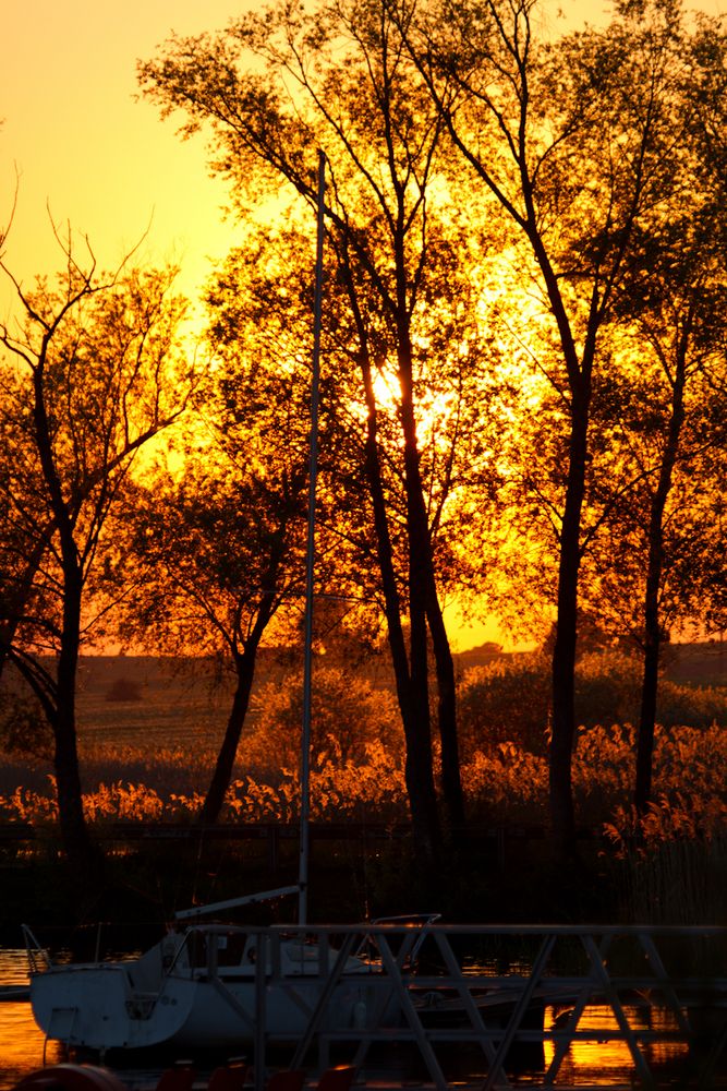 Sonnenuntergang am Bootssteg