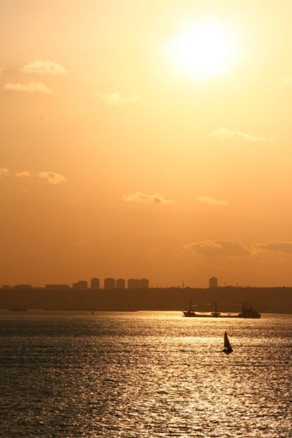 Sonnenuntergang am Bosporus ("Out of Cam" )