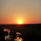 Sonnenuntergang am Crocodile River an der Grenze zwischen Südafrika und Mocambique