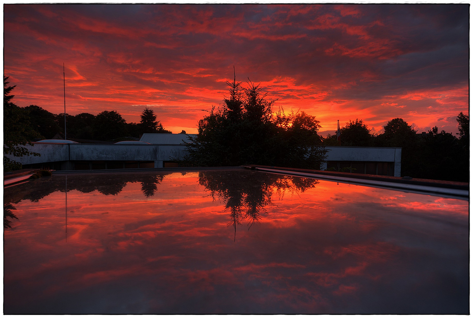 Sonnenuntergang am Dachfenster