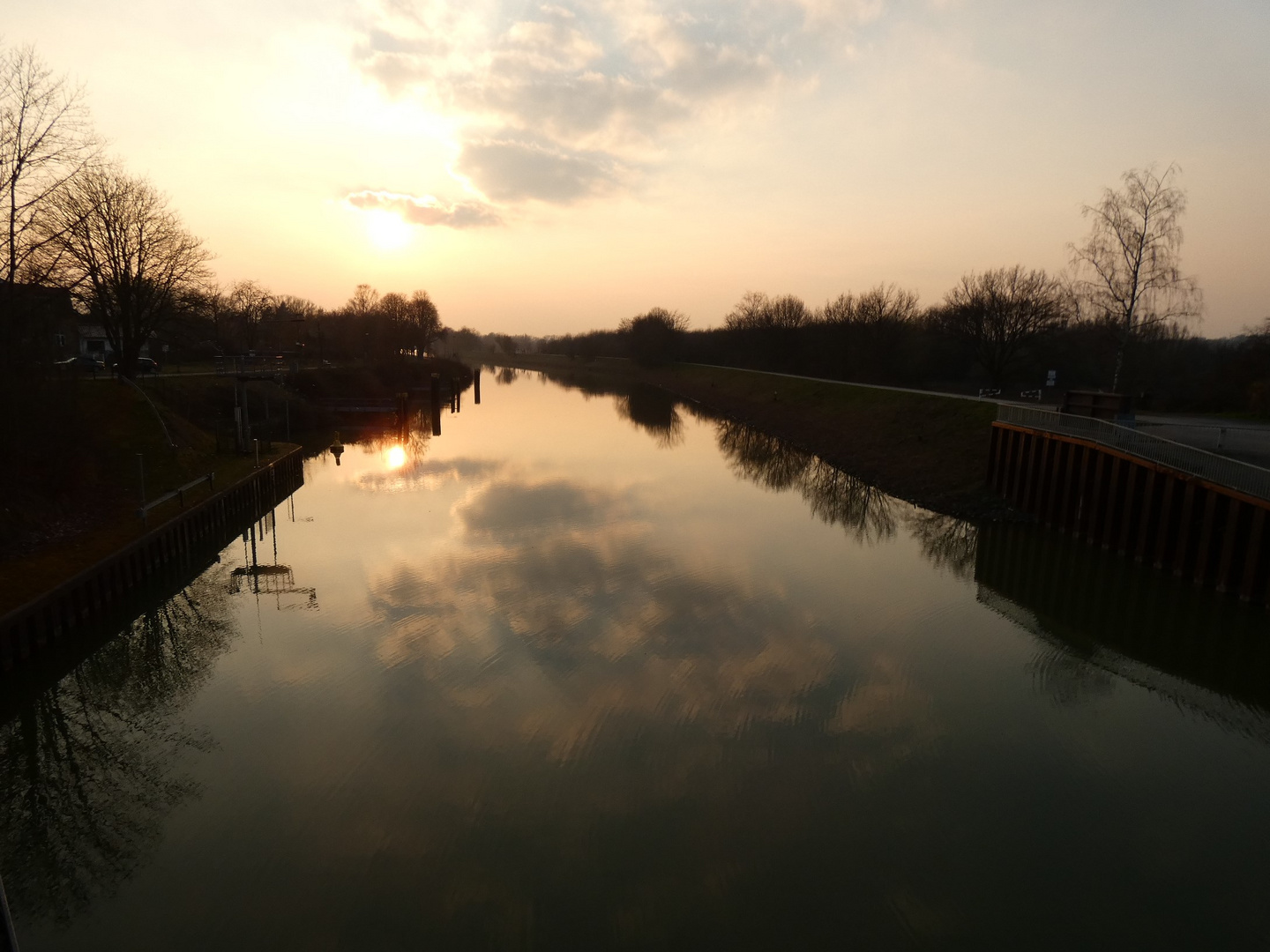 Sonnenuntergang am Datteln Hamm Kanal