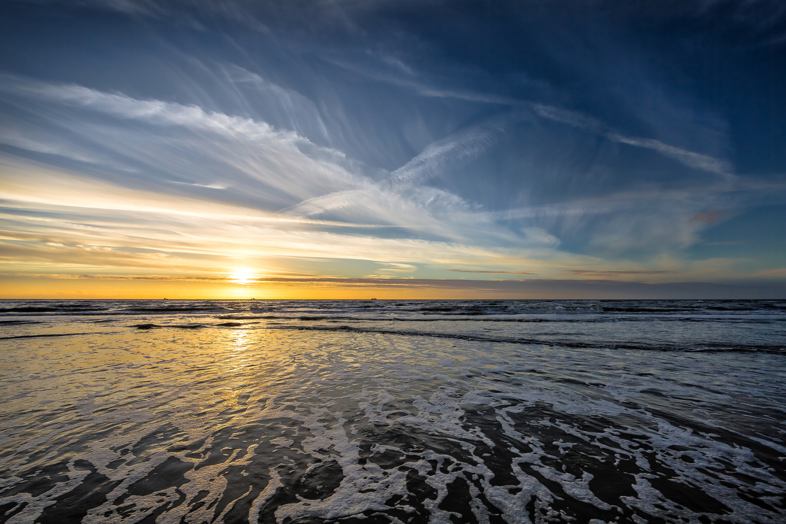 Sonnenuntergang am Dünenstrand Julianadorp Den Helder Niederlande