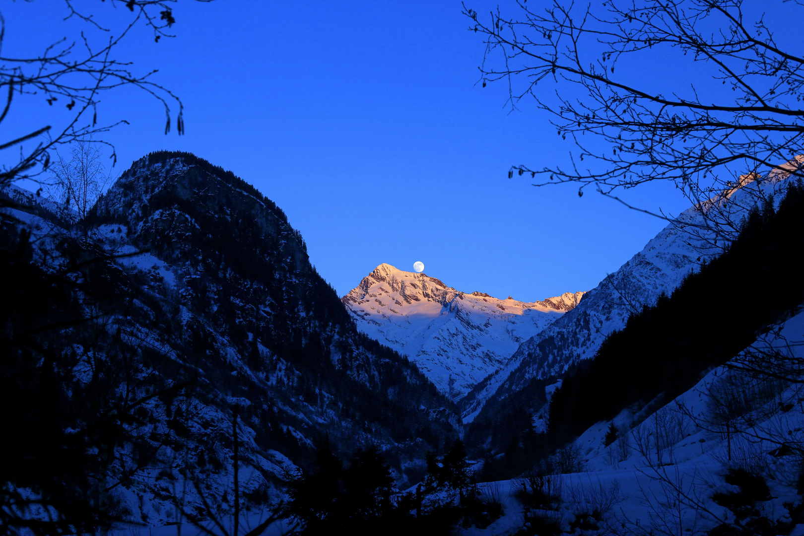 Sonnenuntergang am Düssi , Bristen