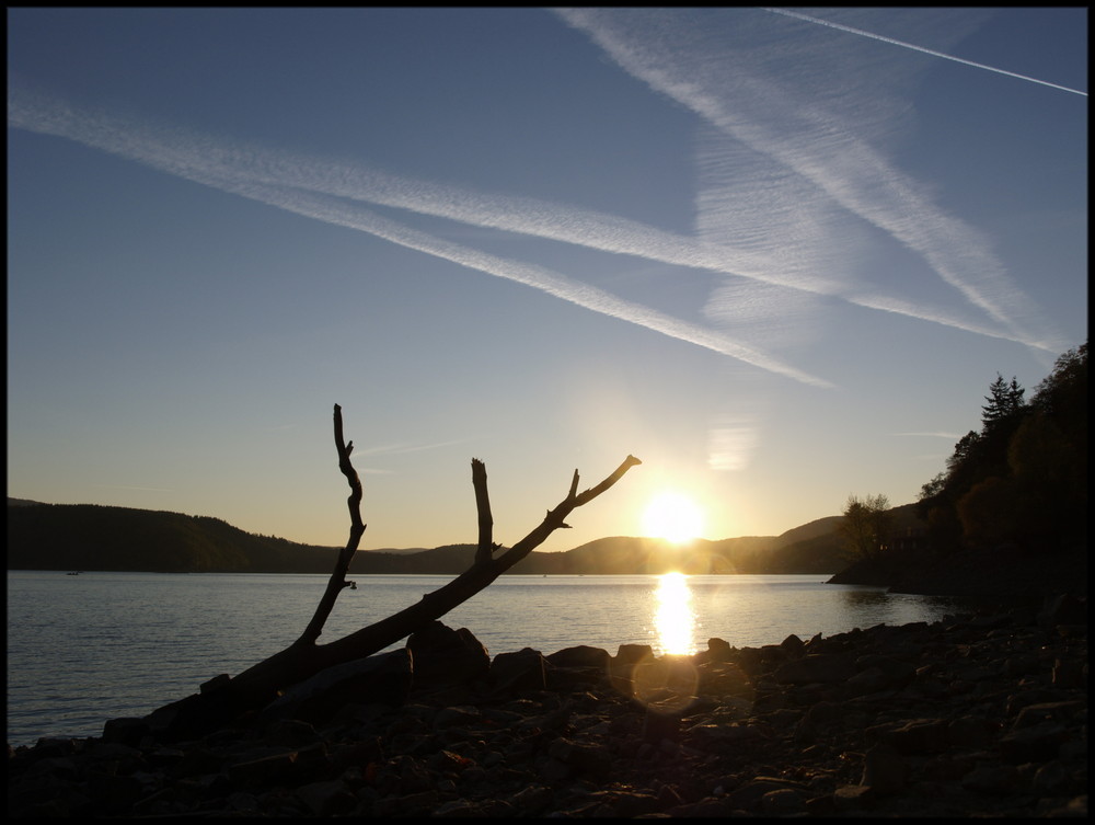 Sonnenuntergang am Edersee (14.10.2007)