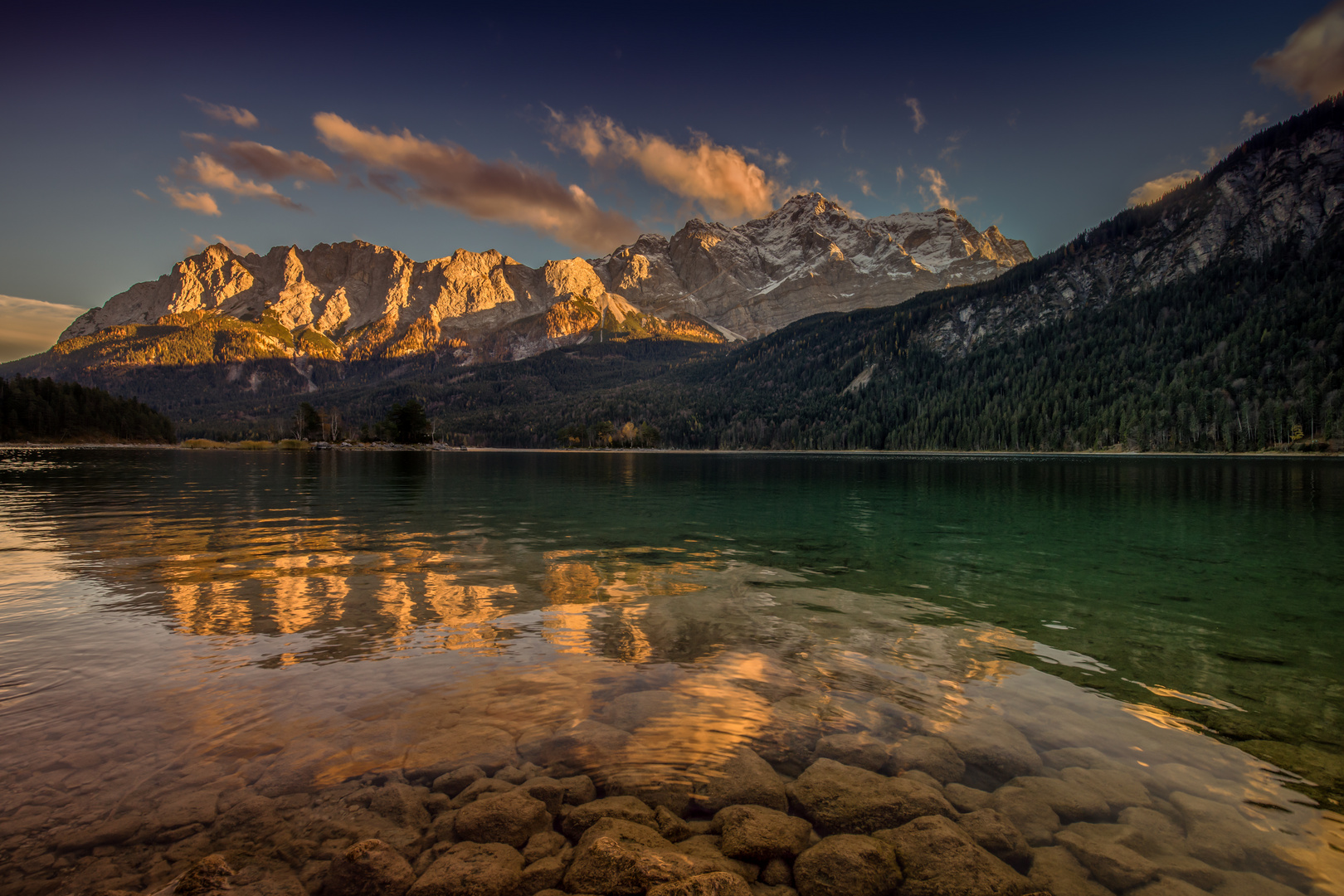 Sonnenuntergang am Eibsee.