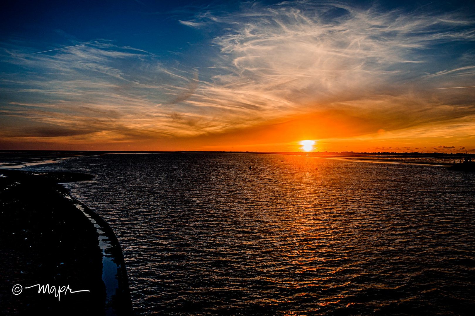 Sonnenuntergang am Eidersperrwerk