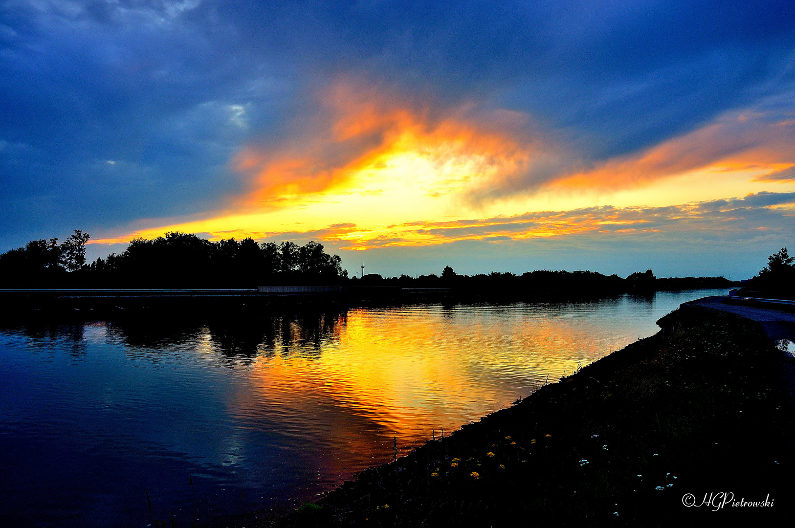 Sonnenuntergang am Elbe - Seitenkanal