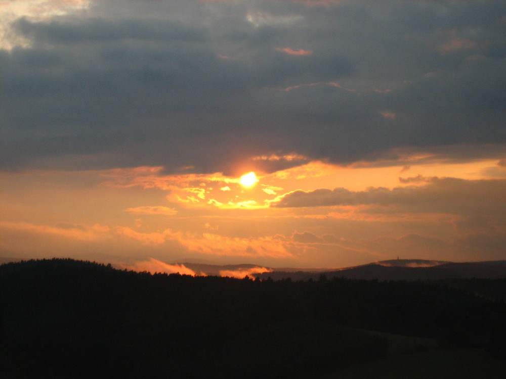 Sonnenuntergang am ersten Herbstabend