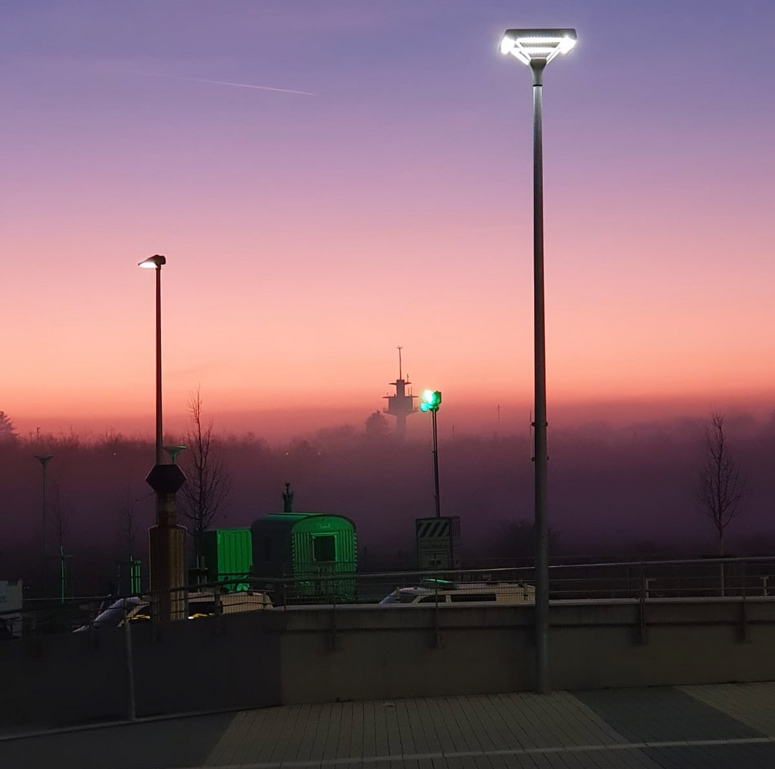 Sonnenuntergang am Europa Park Stadion in Freiburg/Deutschland 17.12.2023