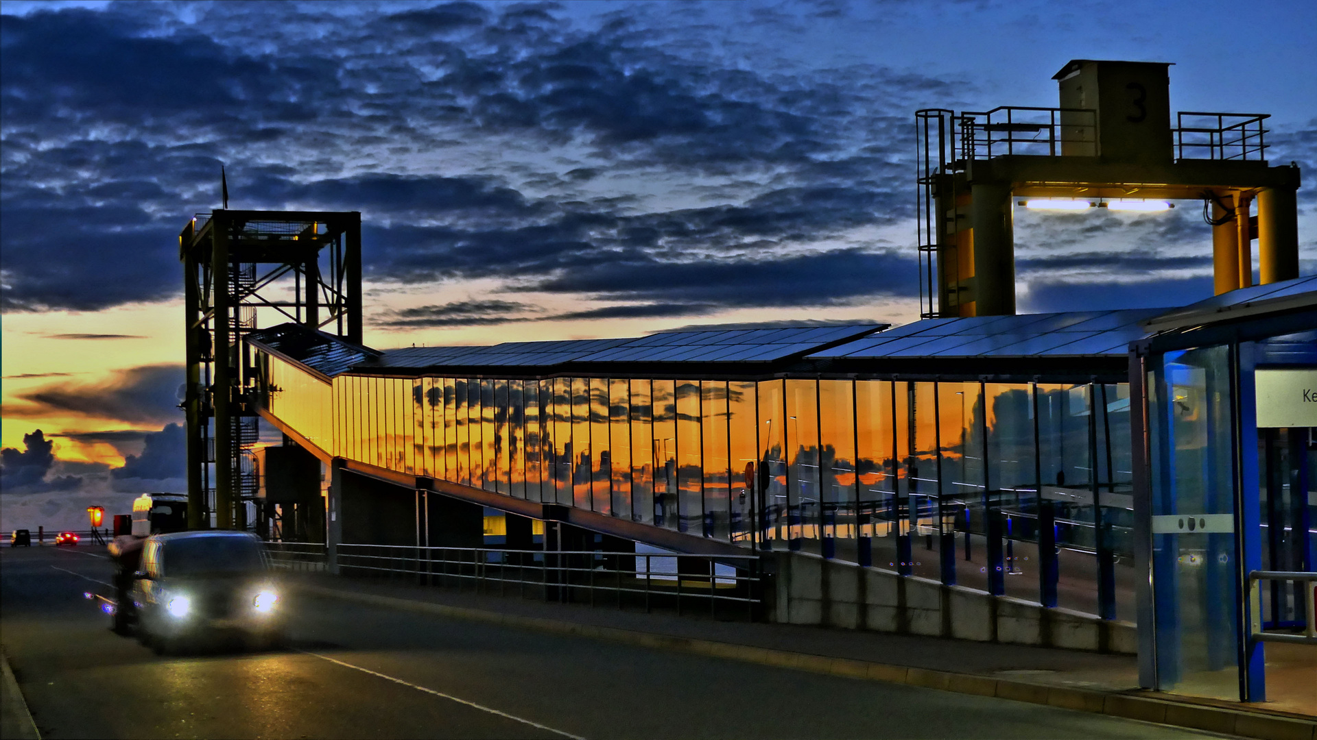 Sonnenuntergang am Fährhafen Dagebüll