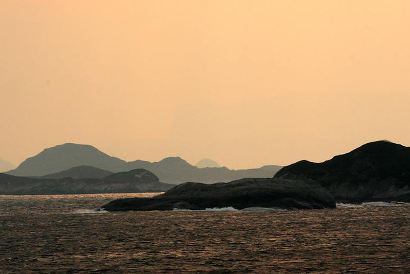 SONNENUNTERGANG AM FJORD