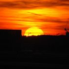 Sonnenuntergang am Flughafen